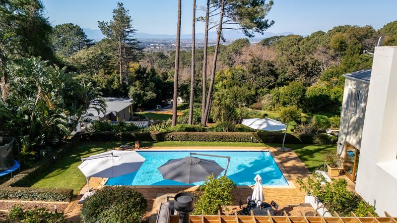 4 Bedroom Property for Sale in Constantia Western Cape